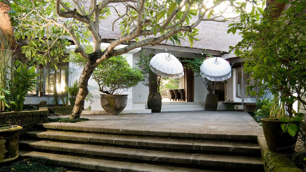 Atas Ombak - Entrance